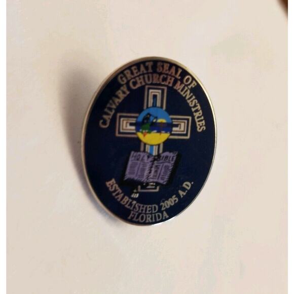 Great Seal of Calvary Church Ministries 2005 Florida Pin Blue Enamel Cross Brooc - Picture 3 of 4